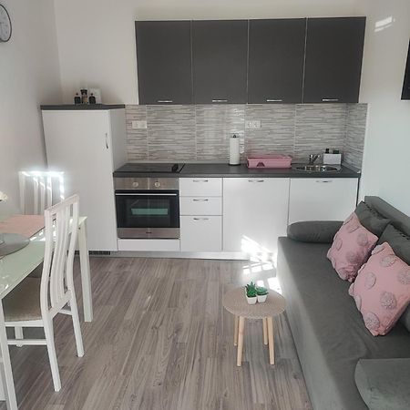 Apartment Mari Ostrvica エクステリア 写真