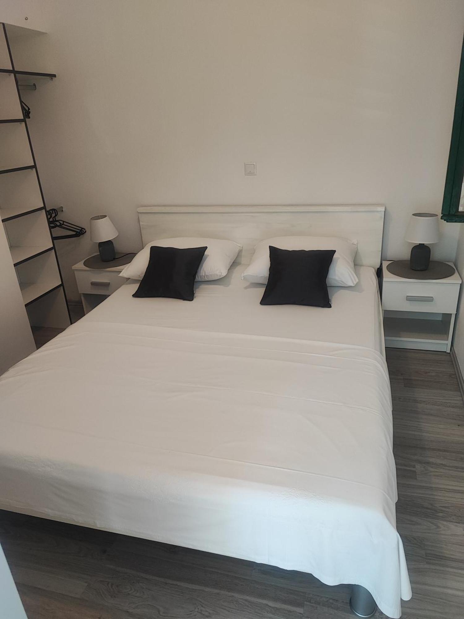 Apartment Mari Ostrvica エクステリア 写真